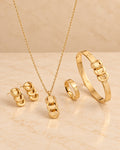 Gold trinity link jewelry set